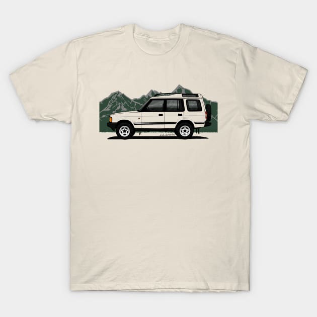 The iconic british off road car T-Shirt by jaagdesign